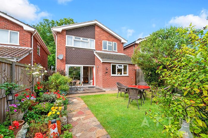 3 Bedroom Detached House For Sale In St. Peters Path, Holton, Halesworth, IP19