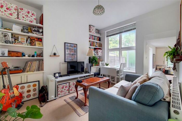 1 Bedroom Flat To Rent In Shaftesbury Road, London, N19