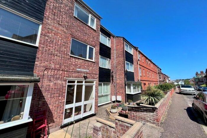 2 Bedroom Flat To Rent In St. Marys Road, Cromer, NR27