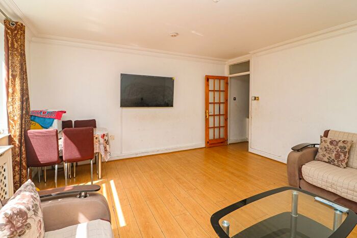 3 Bedroom Terraced House To Rent In Avening Terrace, London, SW18