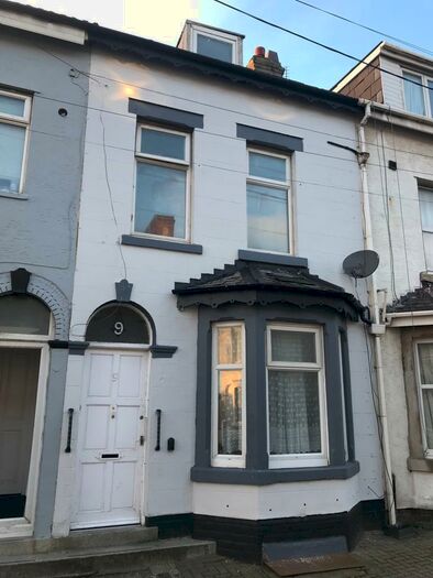 5 Bedroom Terraced House To Rent In Garden Terrace, FY4
