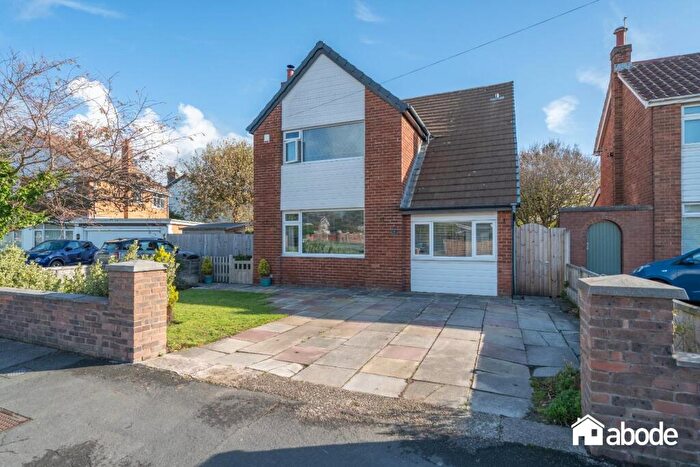 3 Bedroom Detached House For Sale In Woodlands Road, Formby, Liverpool, L37