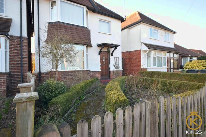 4 Bedroom Detached House To Rent In Beckingham Road, Guildford, GU2