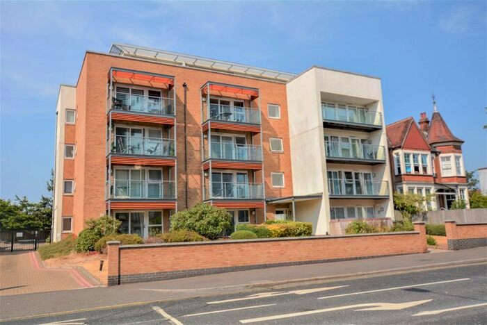 2 Bedroom Flat To Rent In Southchurch Road, Southend-On-Sea, SS1