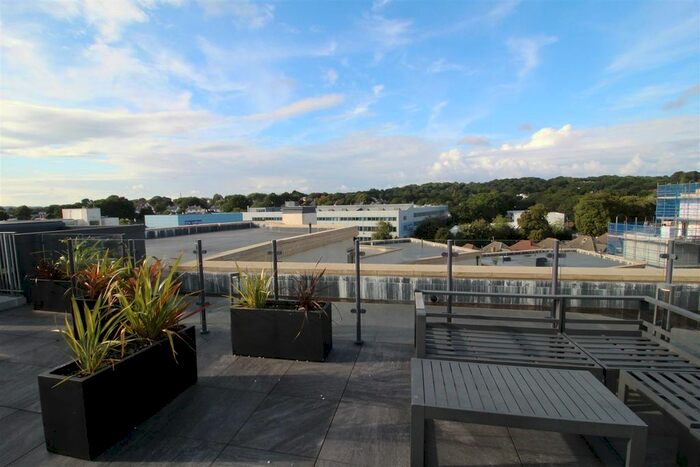 1 Bedroom Flat To Rent In The Cosmopolitan, - Commercial Road, Poole, BH14