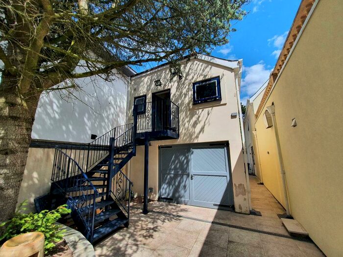 1 Bedroom Maisonette To Rent In Westfield Road, Edgbaston, Birmingham, B15