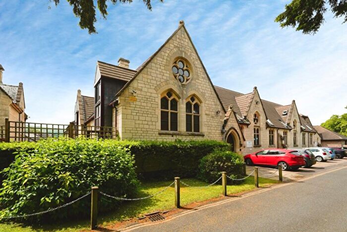 1 Bedroom Apartment For Sale In Church Road, Stroud, GL5