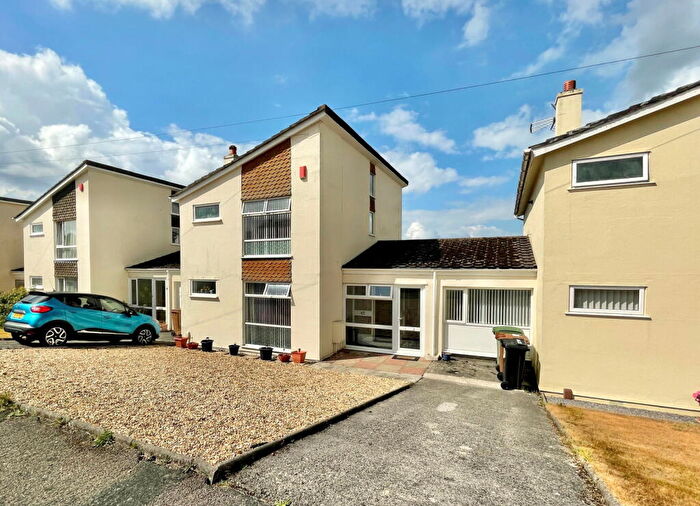 4 Bedroom Link Detached House For Sale In Upland Drive, Derriford, Plymouth, PL6