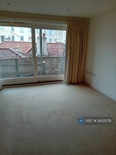 1 Bedroom Flat To Rent In Contemporis Northside, Bristol, BS8