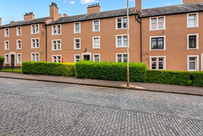 1 Bedroom Flat For Sale In Hospital Street, Dundee, DD3