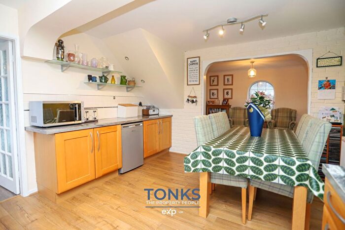 5 Bedroom Detached House For Sale In County Park Avenue, Halesowen, B62
