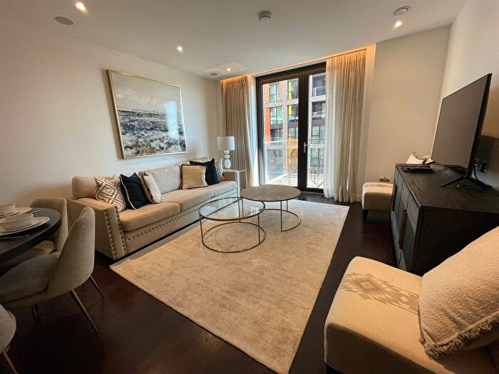 3 Bedroom Flat To Rent In Thornes House, Charles Clowes Walk, Nine Elms, SW11