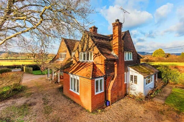 3 Bedroom Semi-Detached House For Sale In Roothill Lane, Betchworth, RH3