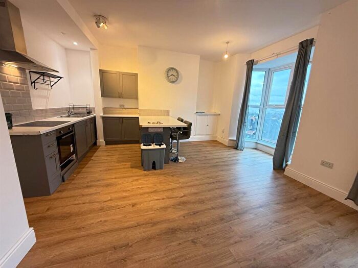 2 Bedroom Apartment To Rent In Constitution Hill, Swansea, SA1