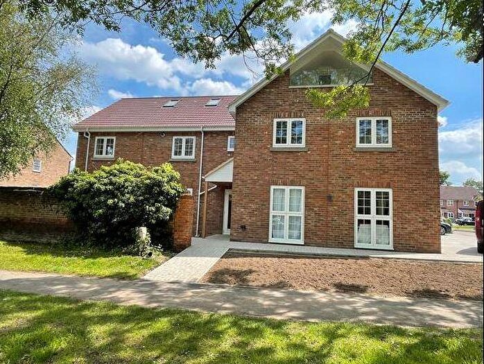2 Bedroom Apartment To Rent In Whitmores Close, Epsom, KT18