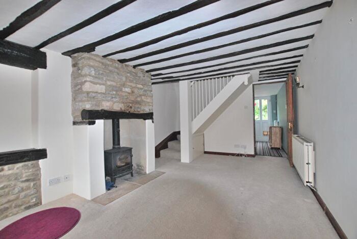 2 Bedroom Cottage To Rent In St Johns Street, Malmesbury, SN16