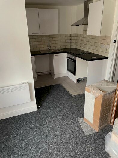 Studio To Rent In [F-] A Rockstone Lane, Southampton, Hampshire, SO14