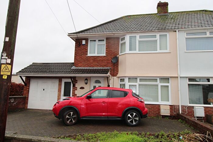 3 Bedroom Semi Detached House To Rent In Sedgemoor Road, Bridgwater, TA6