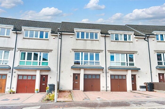 4 Bedroom Terraced House For Sale In Queens Crescent, Aberdeen, AB15