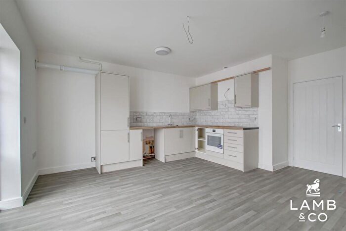 2 Bedroom Flat To Rent In Meadow Way, Clacton-On-Sea, CO15