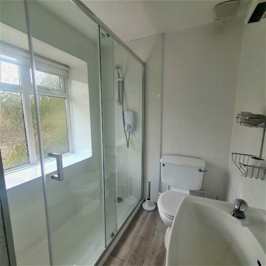 1 Bedroom Hotel Room To Rent In Bath Road, Bournemouth, Dorset, BH1