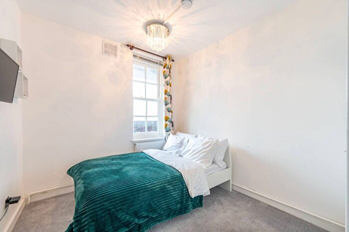 2 Bedroom Flat To Rent In Nottingwood House, Notting Hill, London, W11