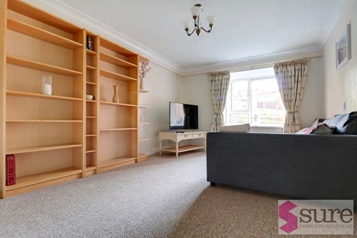 1 Bedroom Flat To Rent In Bursted Close, Brighton, BN1