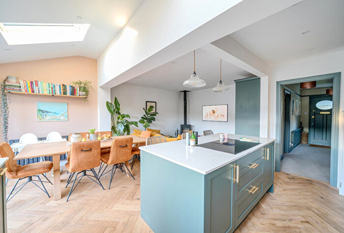 3 Bedroom Semi-Detached House For Sale In Newbridge Road, Bath, Somerset, BA1