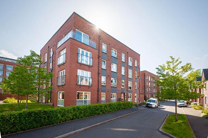 2 Bedroom Flat For Sale In Inverlair Drive, Glasgow, G43