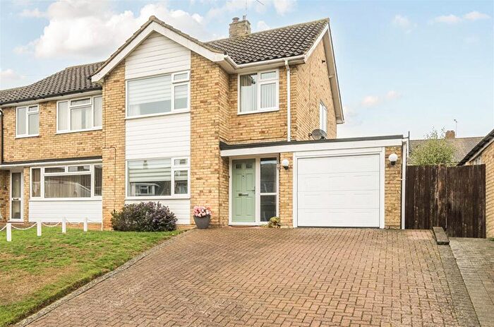 3 Bedroom Semi-Detached House For Sale In Beechwood Road, Maidstone, ME16