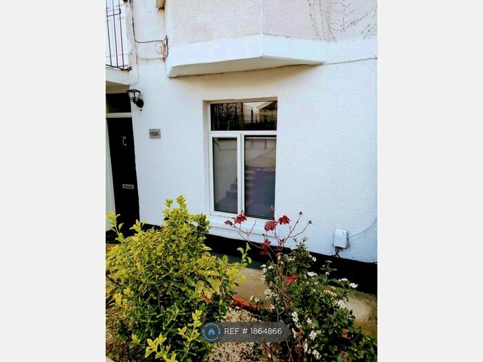 2 Bedroom Flat To Rent In Oval Road, Croydon, CR0