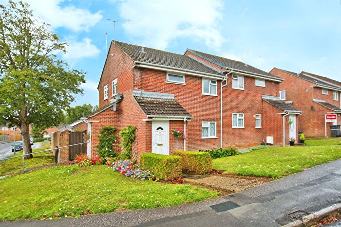 1 Bedroom Flat For Sale In Cavalier Way, Yeovil, BA21