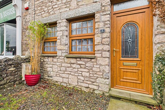 1 Bedroom Flat To Rent In Station Road, Arnside, Cumbria, LA5