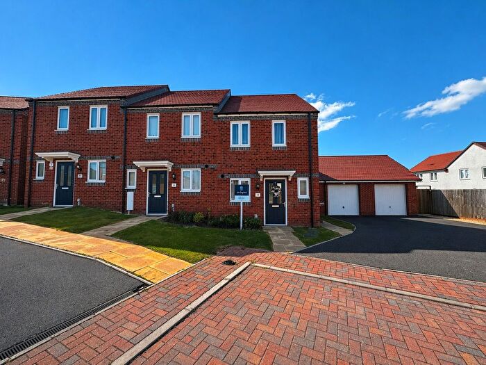 2 Bedroom End Terrace House For Sale In Dixon Close, Lichfield, Staffordshire, WS14