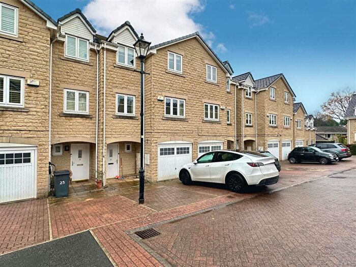 4 Bedroom Town House To Rent In Blenheim Mews, Sheffield, S11