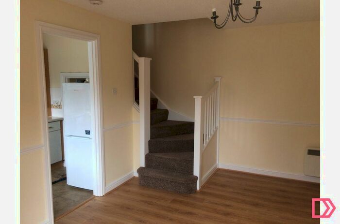 1 Bedroom Terraced House To Rent In Drake Avenue, Caterham, Surrey, CR3