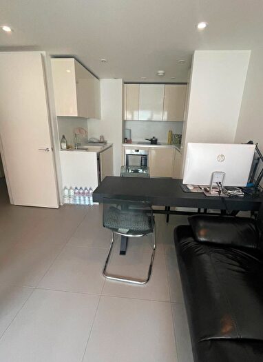 1 Bedroom Flat To Rent In Dance Square, London, EC1V