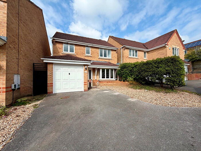 3 Bedroom Detached House To Rent In Mallow Gardens, Thatcham, RG18