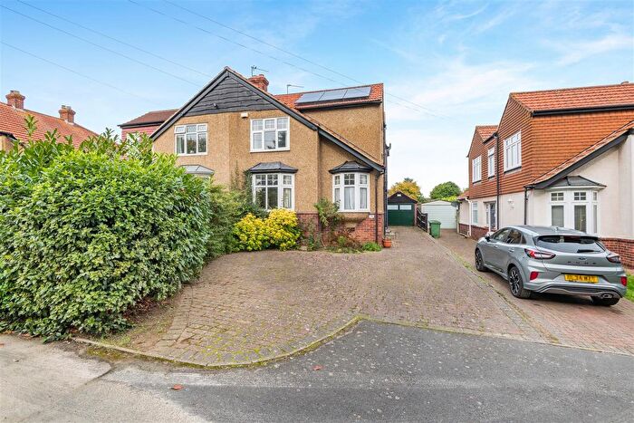 4 Bedroom Semi-detached House For Sale In Grace Avenue, Maidstone, ME16