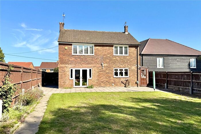 3 Bedroom Detached House For Sale In Beehive Road, Binfield, Berkshire, RG12