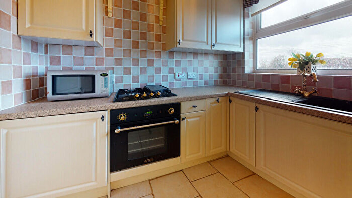 3 Bedroom Flat For Sale In Coventry Road, Coleshill, B46