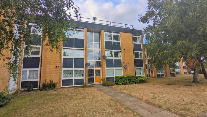 2 Bedroom Flat To Rent In St Pauls Place, Hatfield Road, St Albans, Herts, AL1