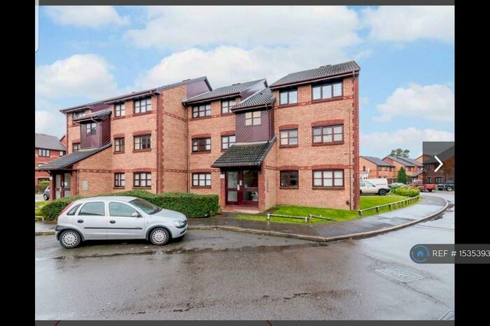 2 Bedroom Flat To Rent In Lowry Crescent, Mitcham, CR4