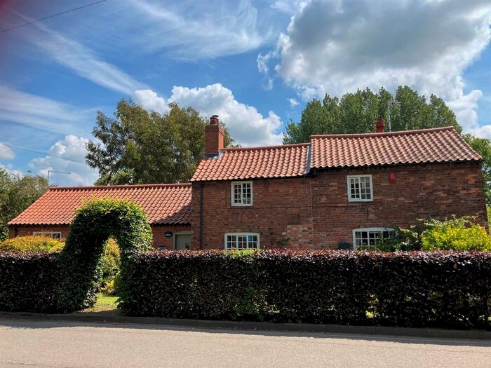 3 Bedroom Detached House To Rent In Main Street, Hoveringham, Nottingham, NG14