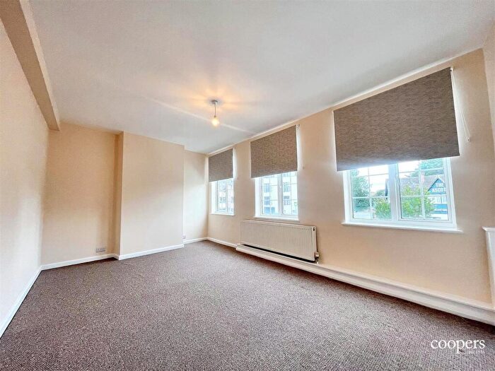 3 Bedroom Maisonette To Rent In Field End Road, Eastcote, HA4
