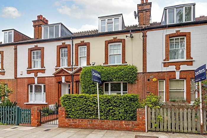 4 Bedroom Property To Rent In Sheen Park, Richmond, TW9