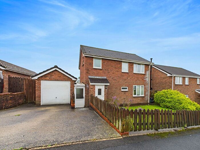 3 Bedroom Detached House For Sale In Llwyn Meredith, Carmarthen, SA31