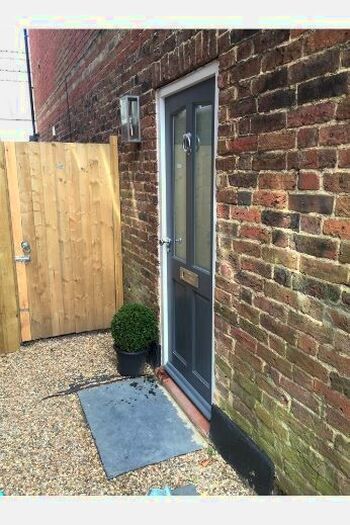 1 Bedroom Flat To Rent In Culverden Square, Tunbridge Wells, TN4