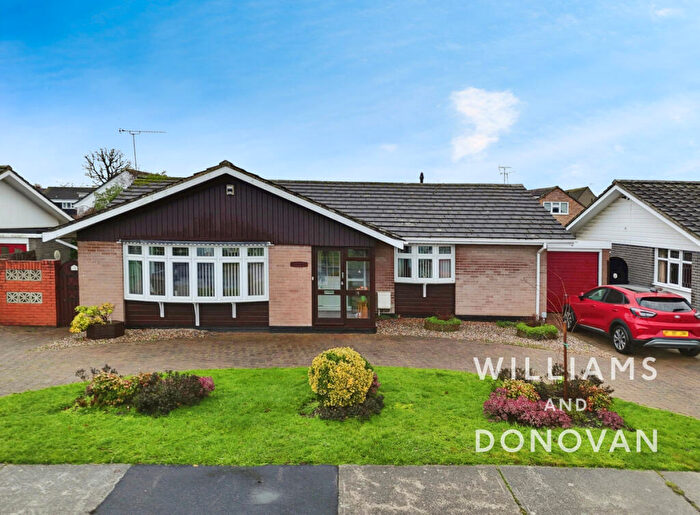 2 Bedroom Detached Bungalow For Sale In Princes Avenue, Thundersley, SS7