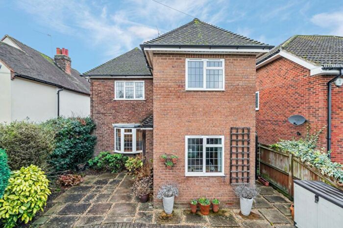 4 Bedroom Detached House For Sale In Amersham Road, Beaconsfield, HP9